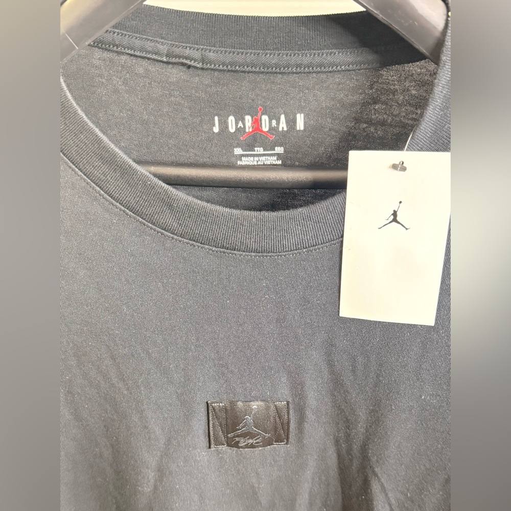 Gorgeous Flight Essential Jordan T-shirt!!! - Picture 2 of 6